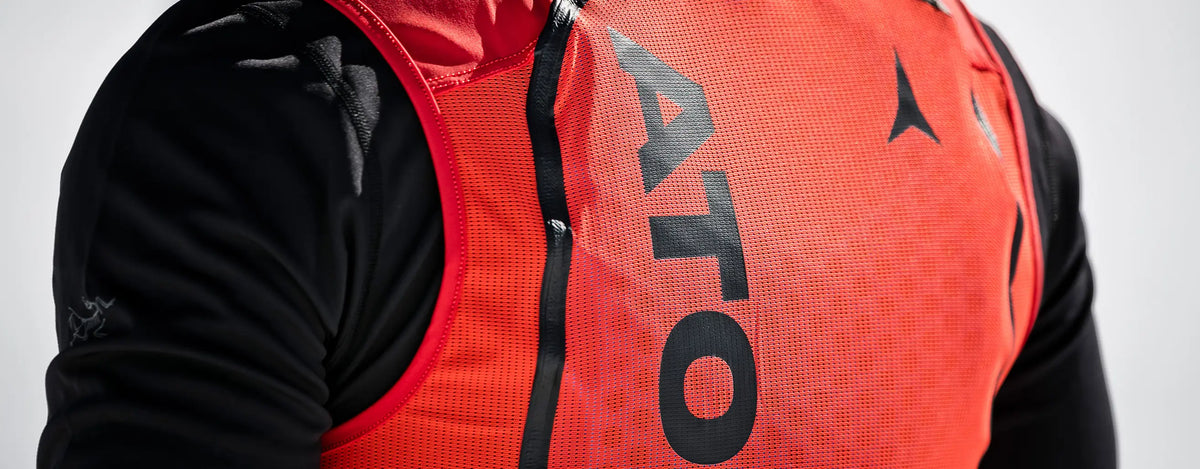 Atomic Live Shield Vest Amid Red