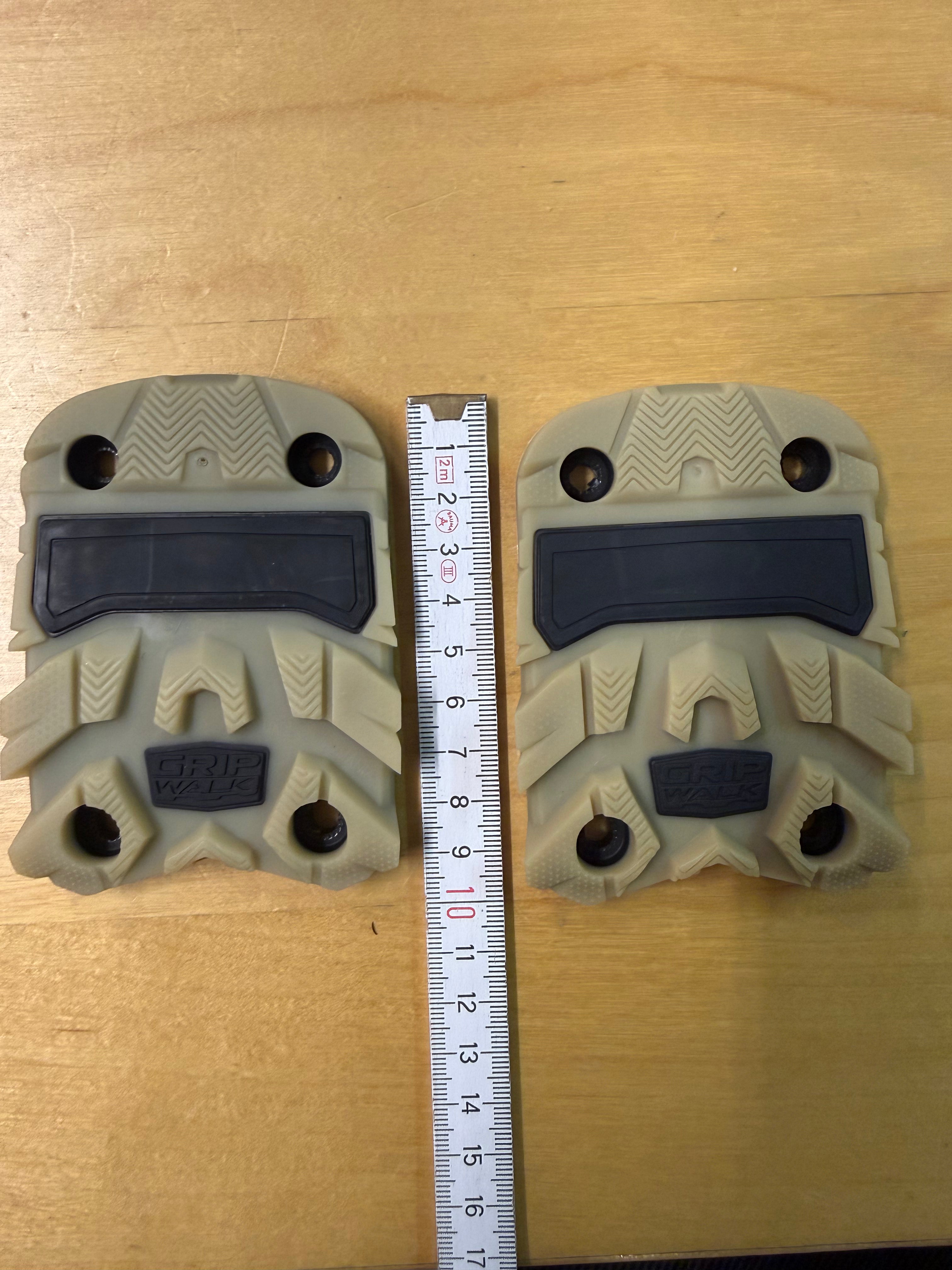 Atomic Grip Walk såler Front Sort/Sand