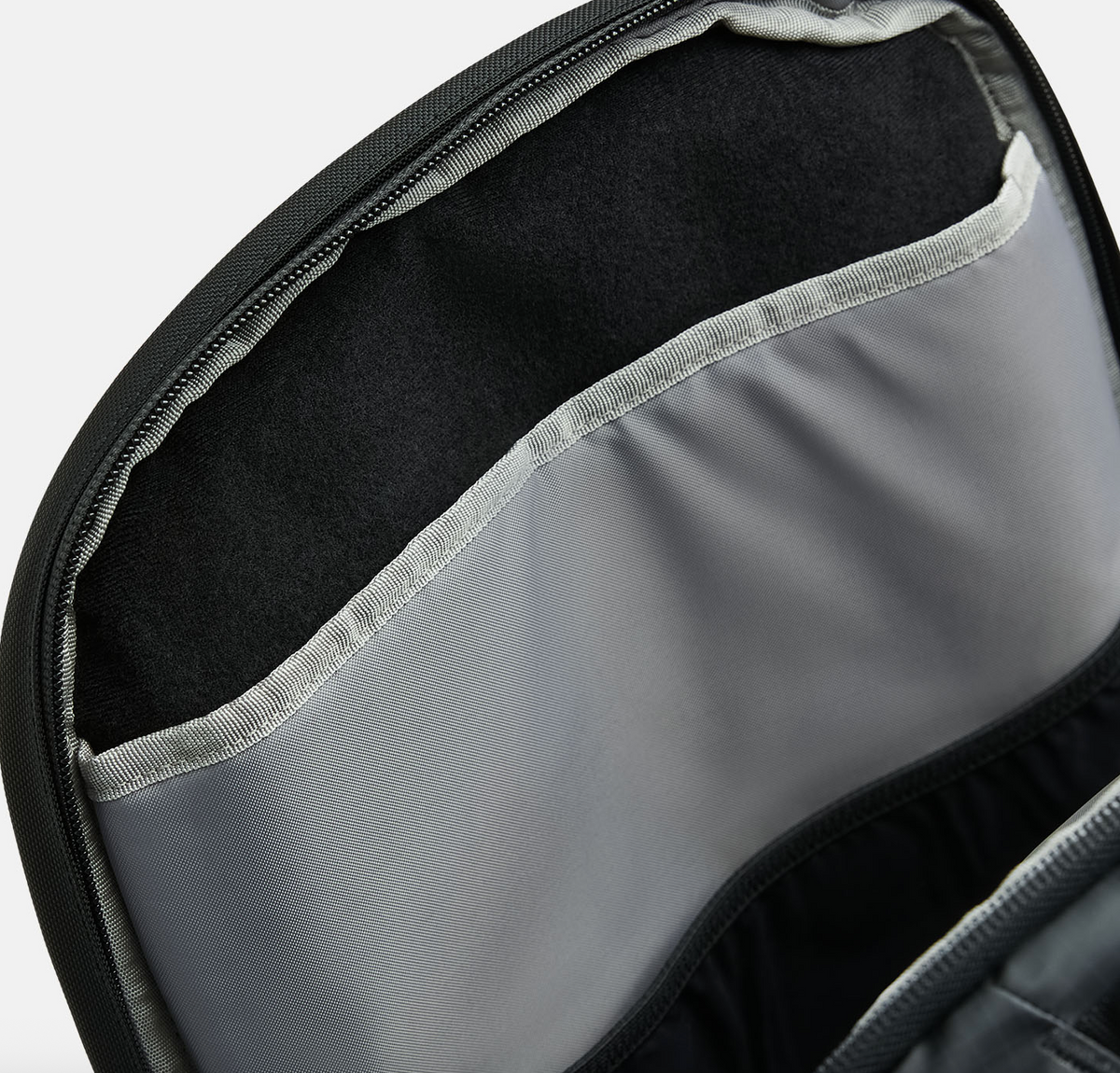 Peak Commuter Backpack Sort
